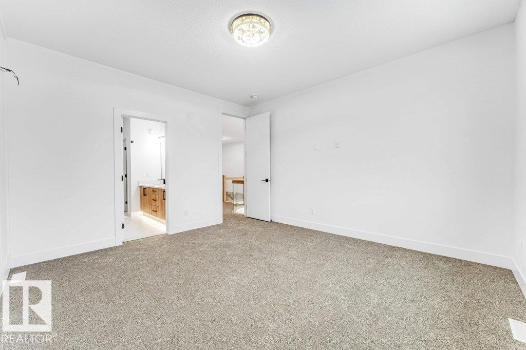 1824 62 AV NE - 31