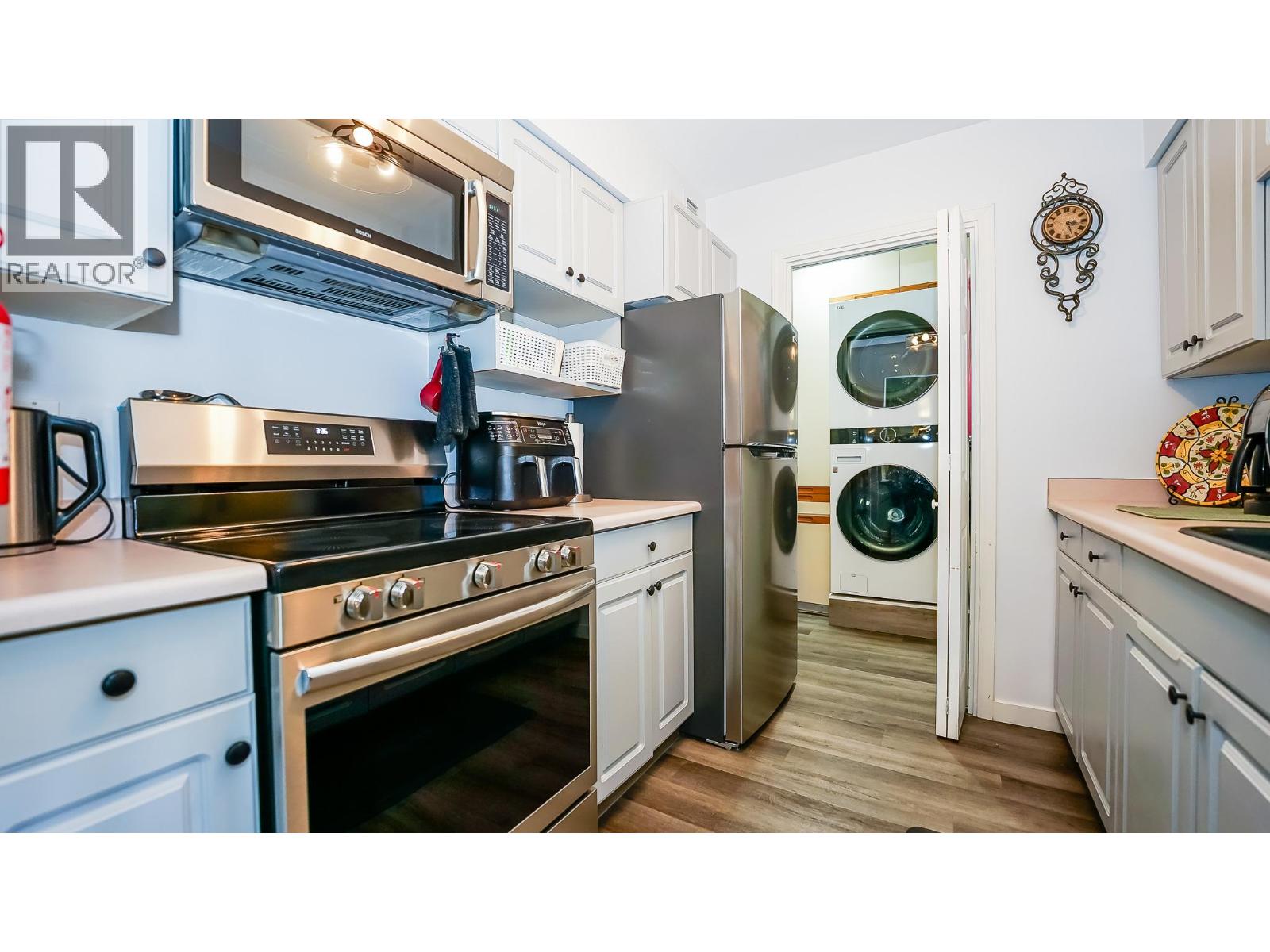 #408 650 Third Street SW - 4