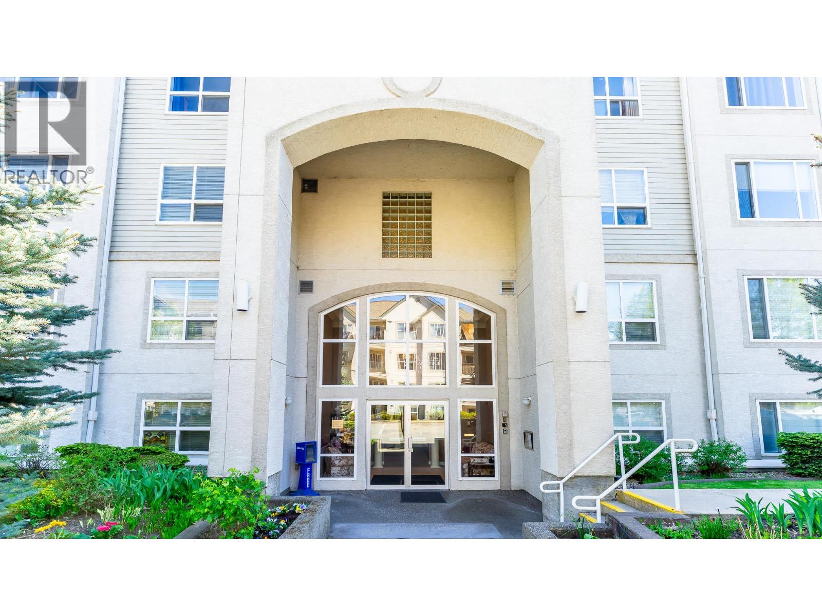 #408 650 Third Street SW - 1