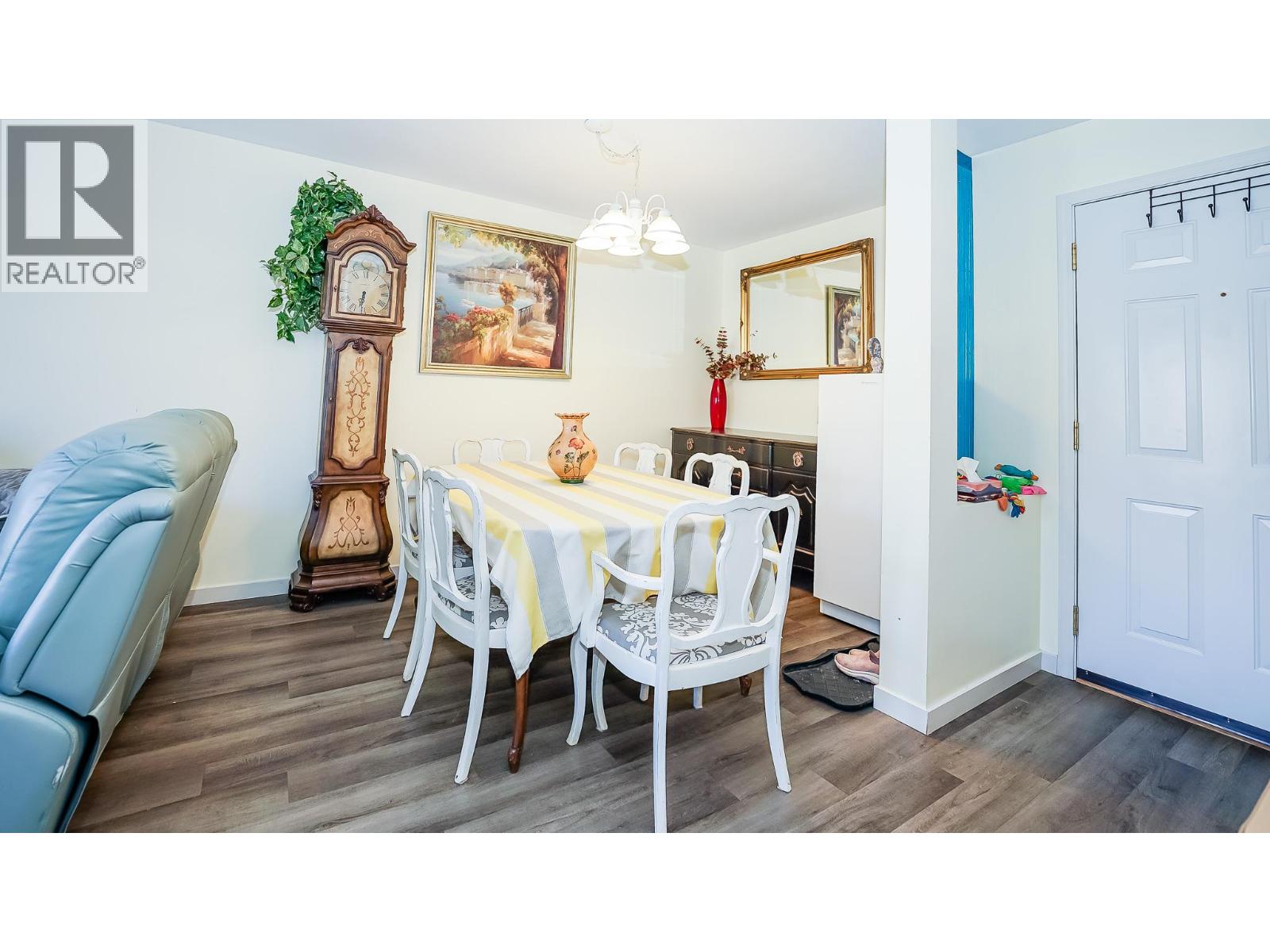 #408 650 Third Street SW - 5