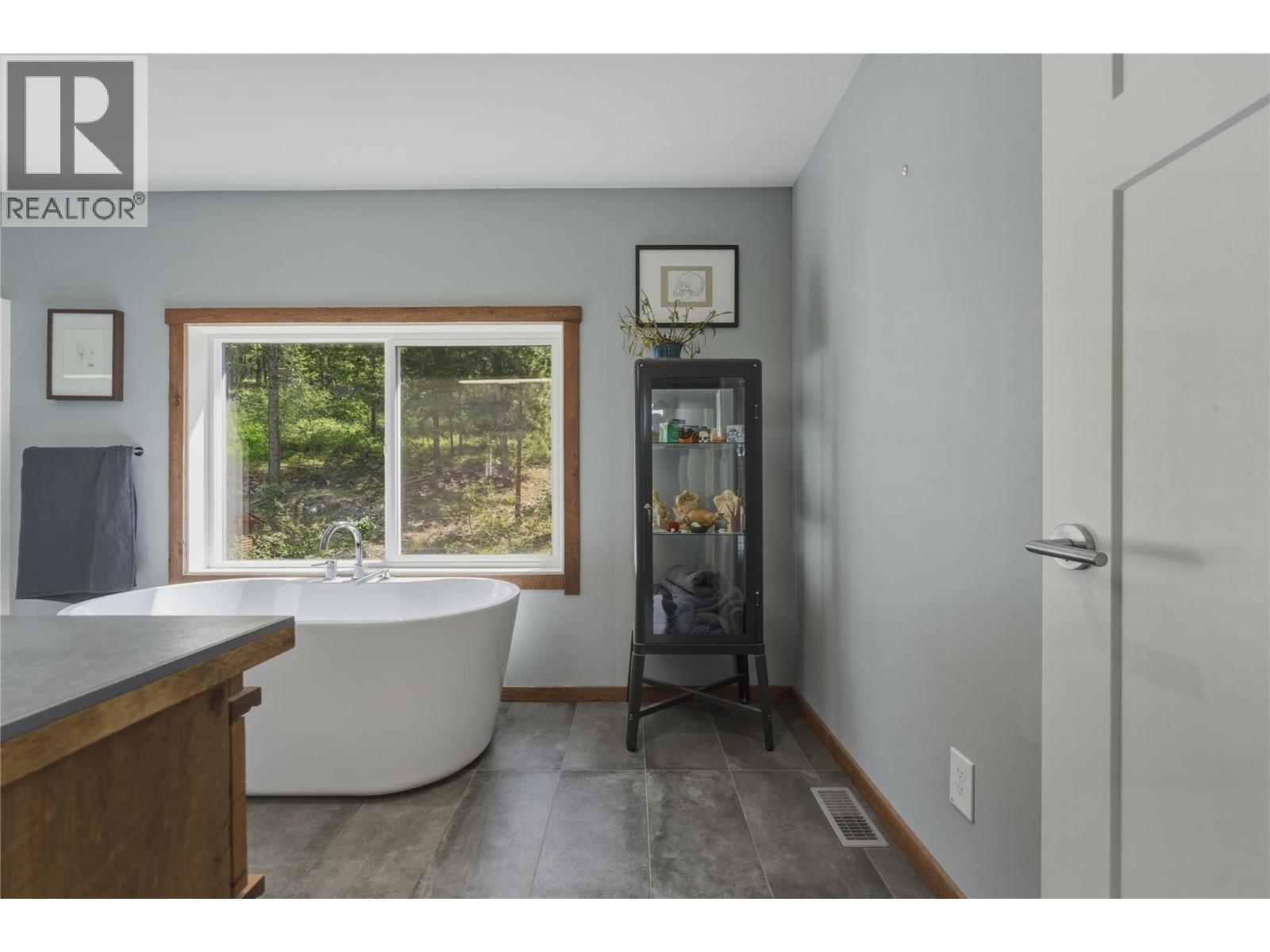 4091 Boss Creek Road, Vernon