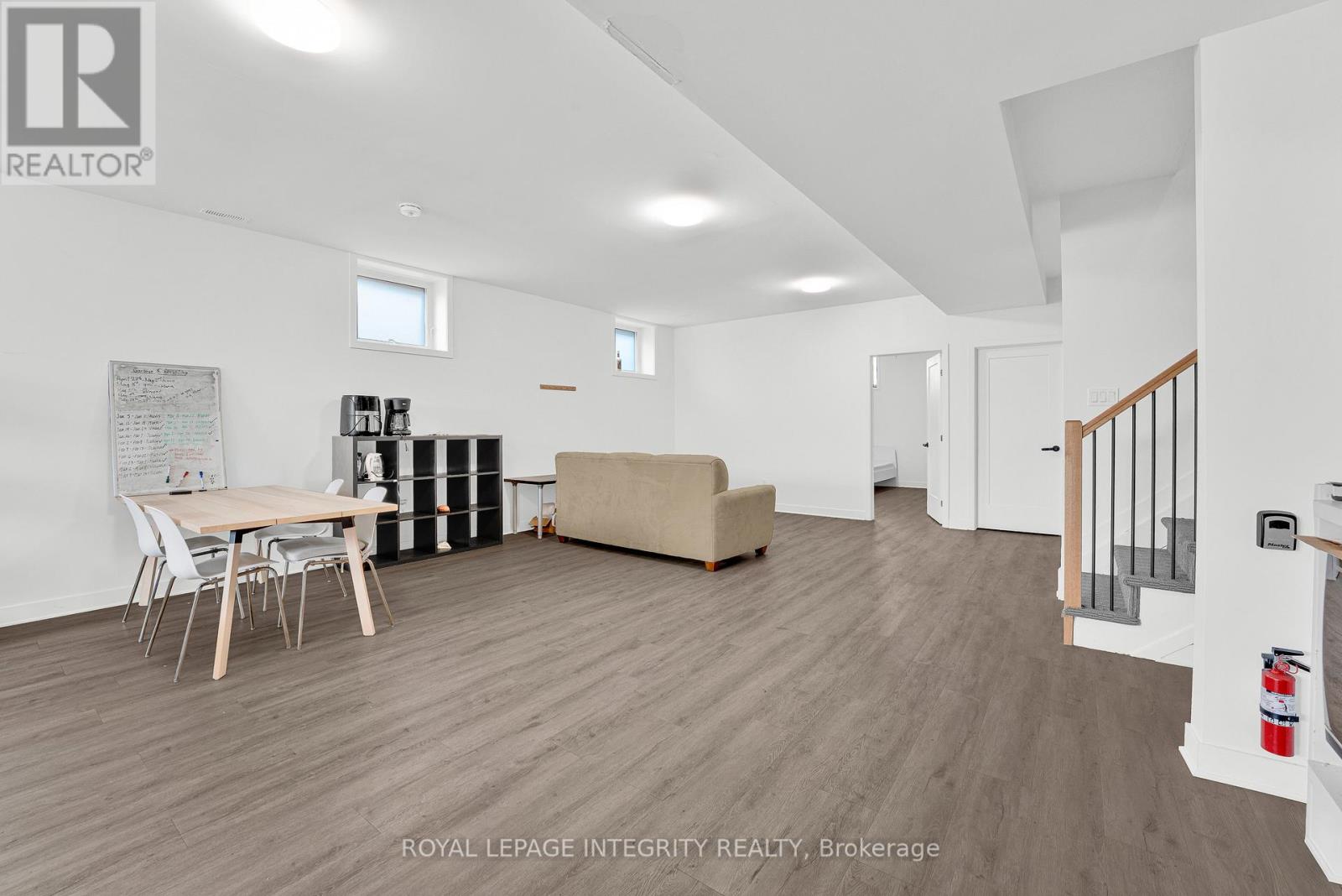 17 Bed, 10 Bath Multi-Family for Sale in Ottawa – 442 SUNNYSIDE AVENUE, Ottawa – MLS# X13172186 - Image 10
