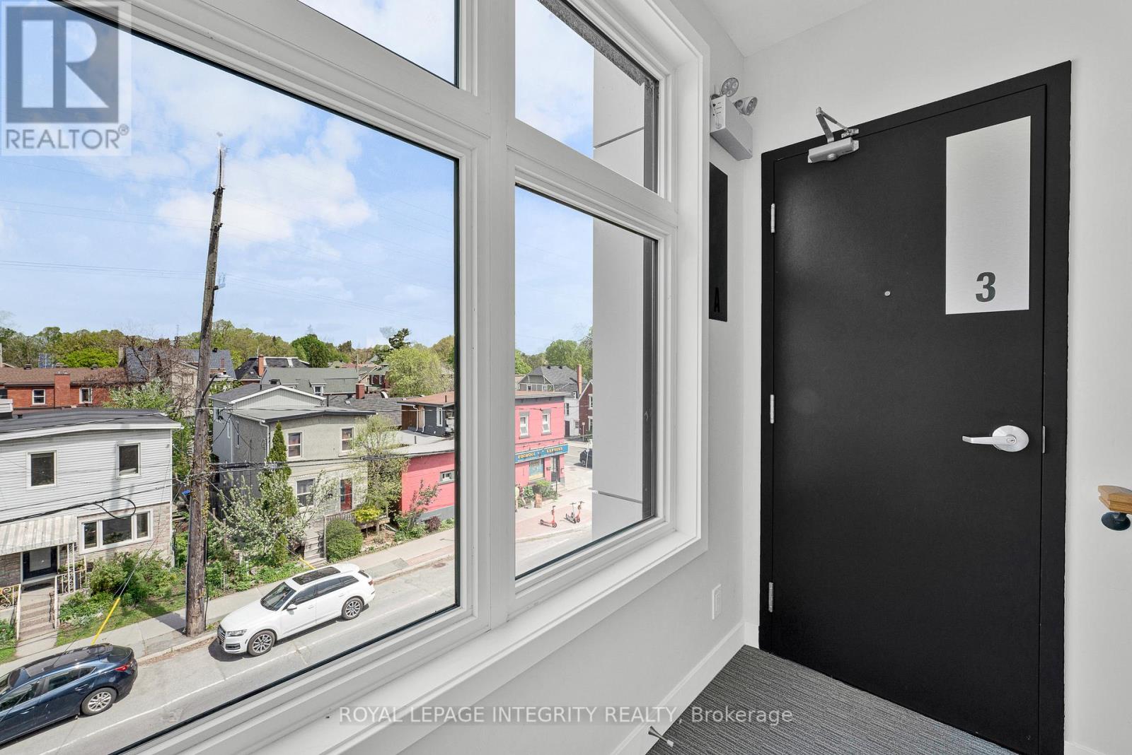 17 Bed, 10 Bath Multi-Family for Sale in Ottawa – 442 SUNNYSIDE AVENUE, Ottawa – MLS# X13172186 - Image 36
