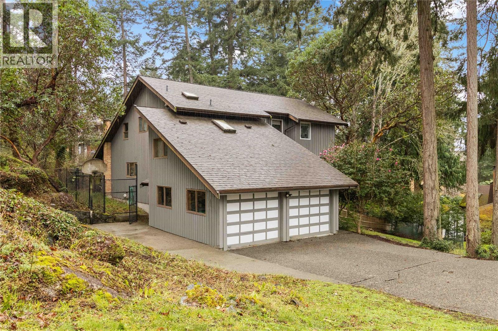  2753 Arbutus Road, Saanich