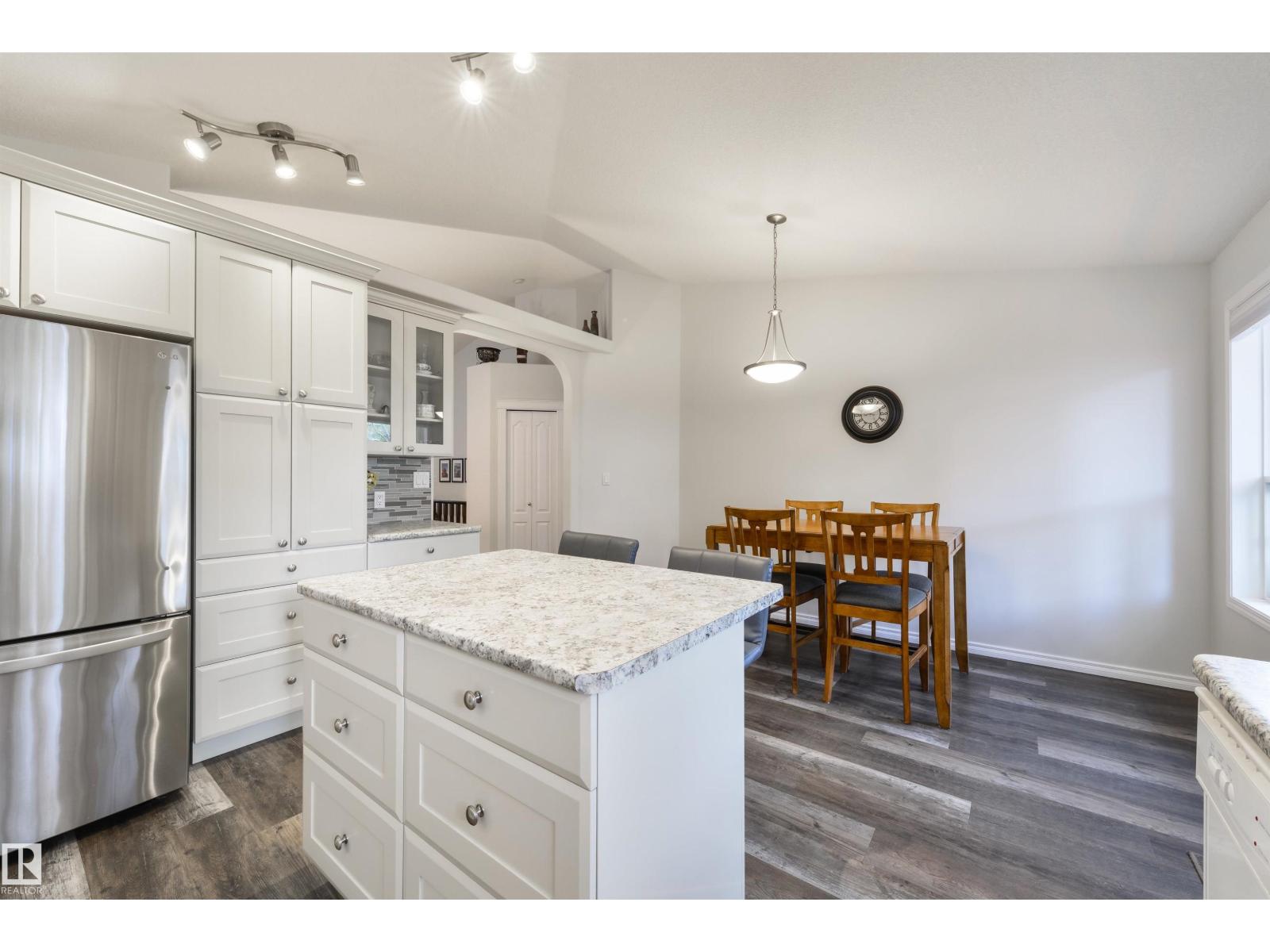 7 HARVARD PL — photo 13