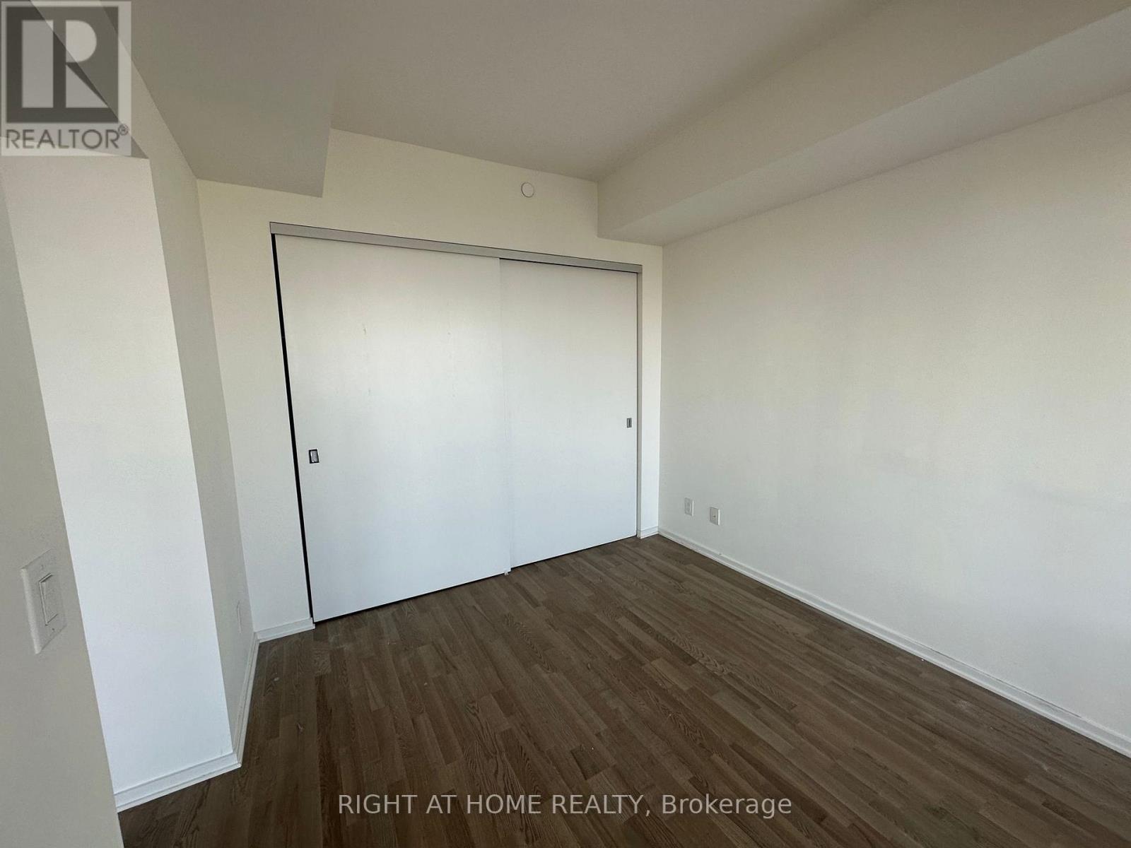 #3205 1 BLOOR STREET E - 15