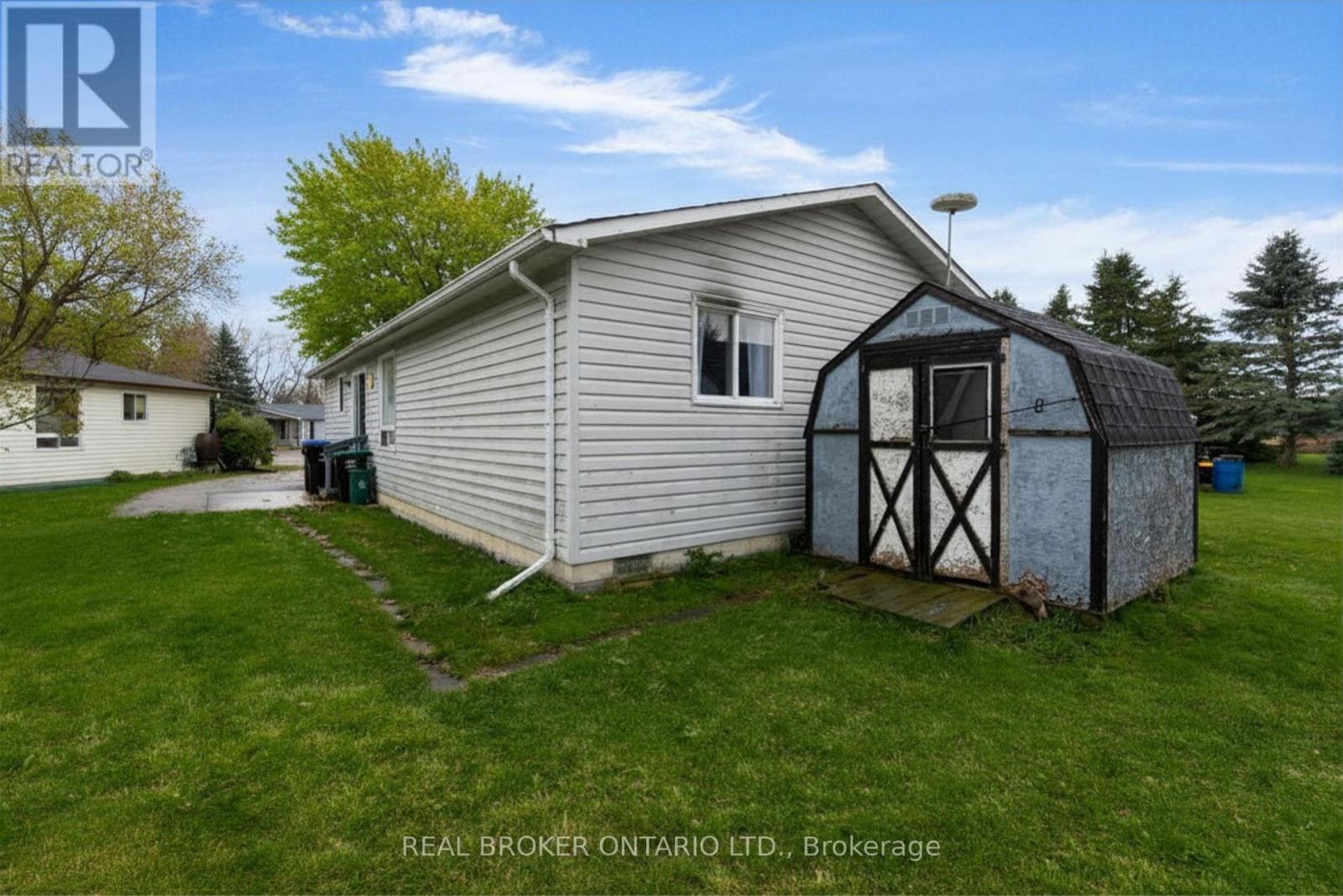 8 MAPLE LEAF TERRACE - 27
