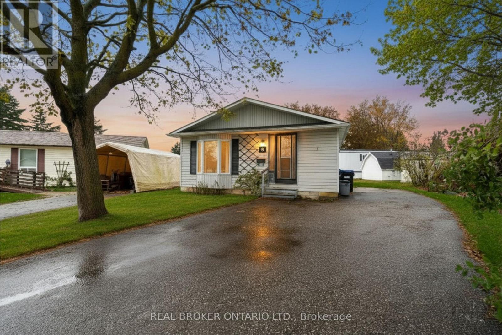 8 MAPLE LEAF TERRACE - 38