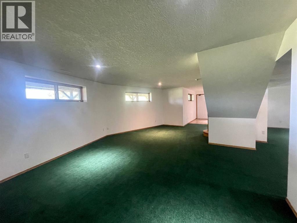 6701 15 Avenue - 38