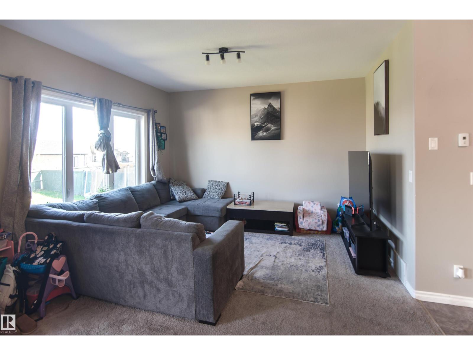 3731 44 AV — photo 11