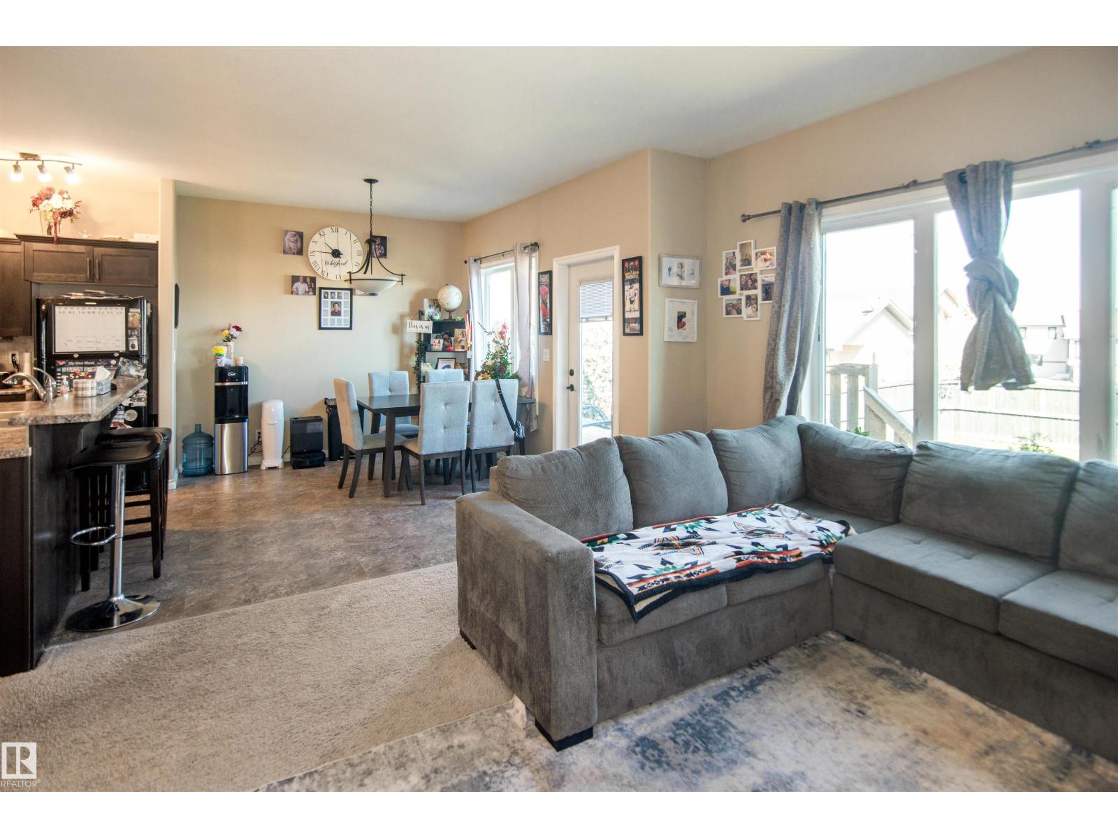 3731 44 AV — photo 12