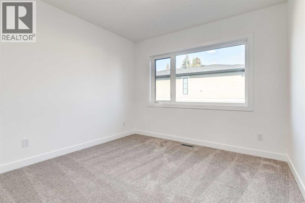 2520 21 Avenue SW - 24