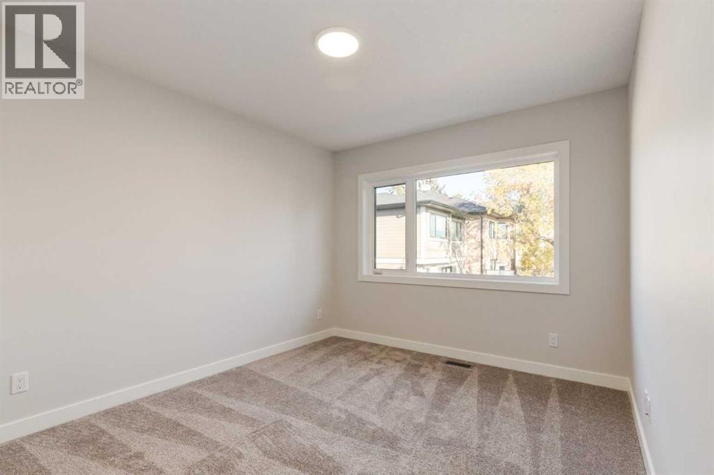 2516 21 Avenue SW - 18