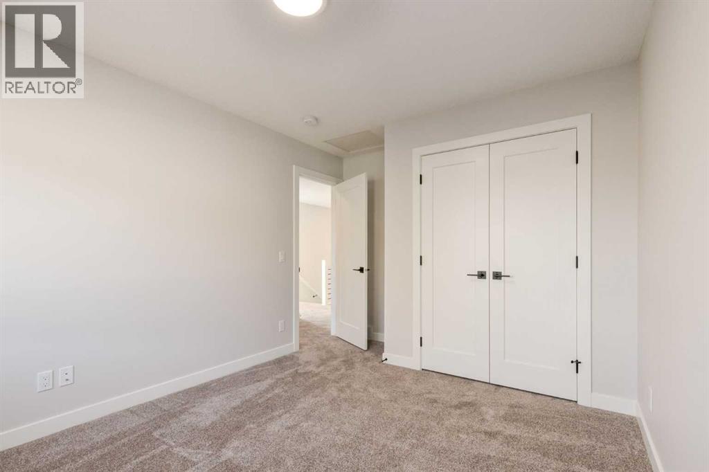 2516 21 Avenue SW - 17