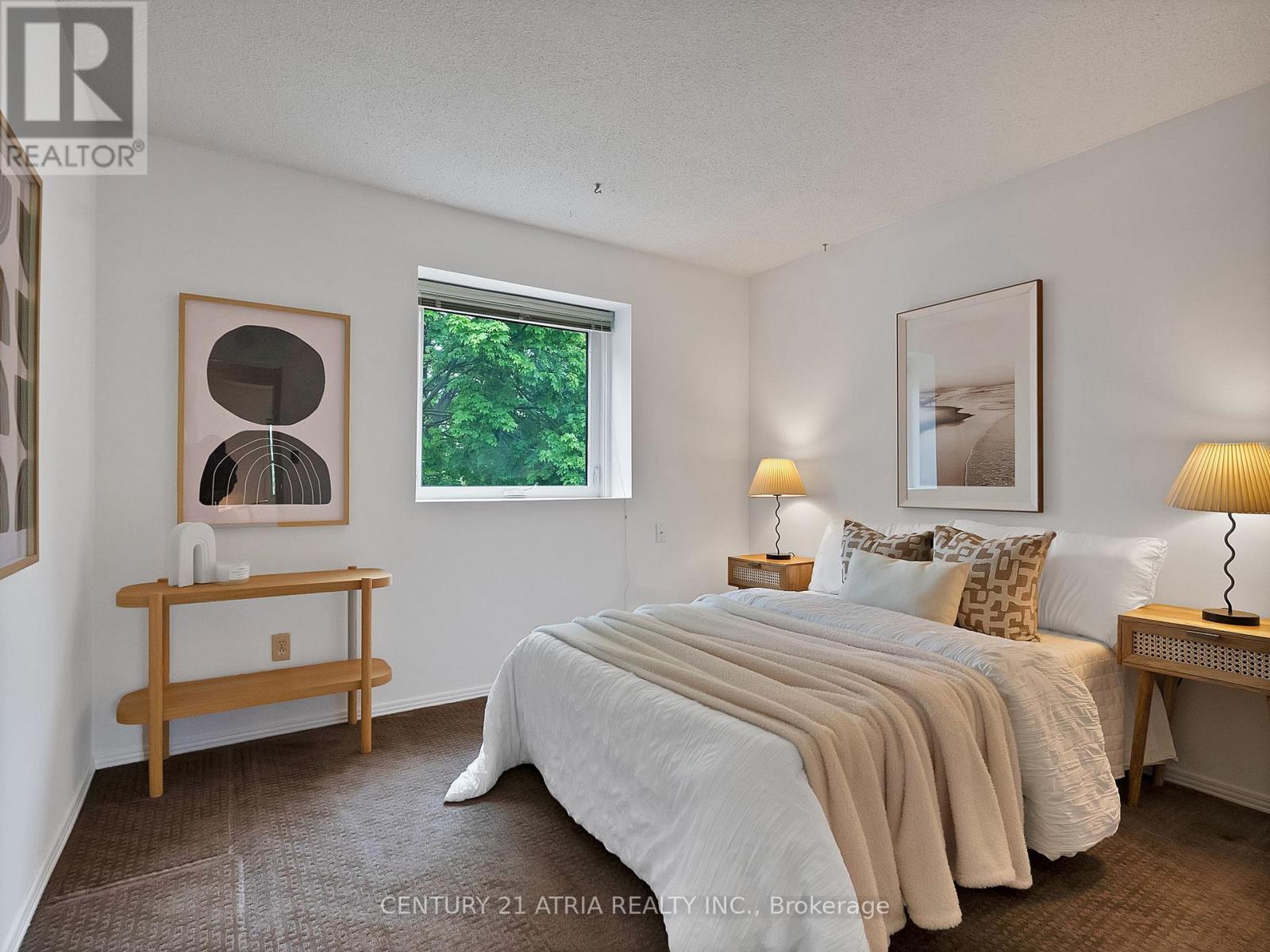 21 LONGBOW SQUARE - Image 2