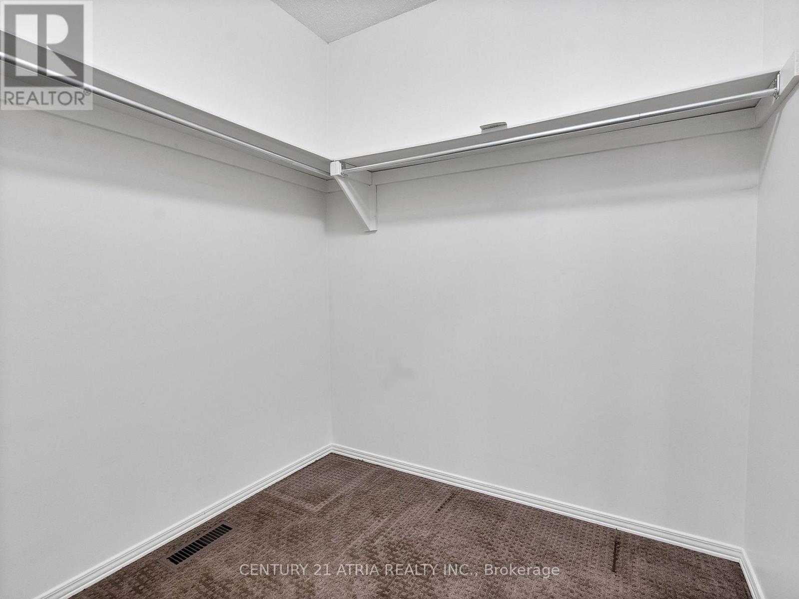 21 LONGBOW SQUARE - 23
