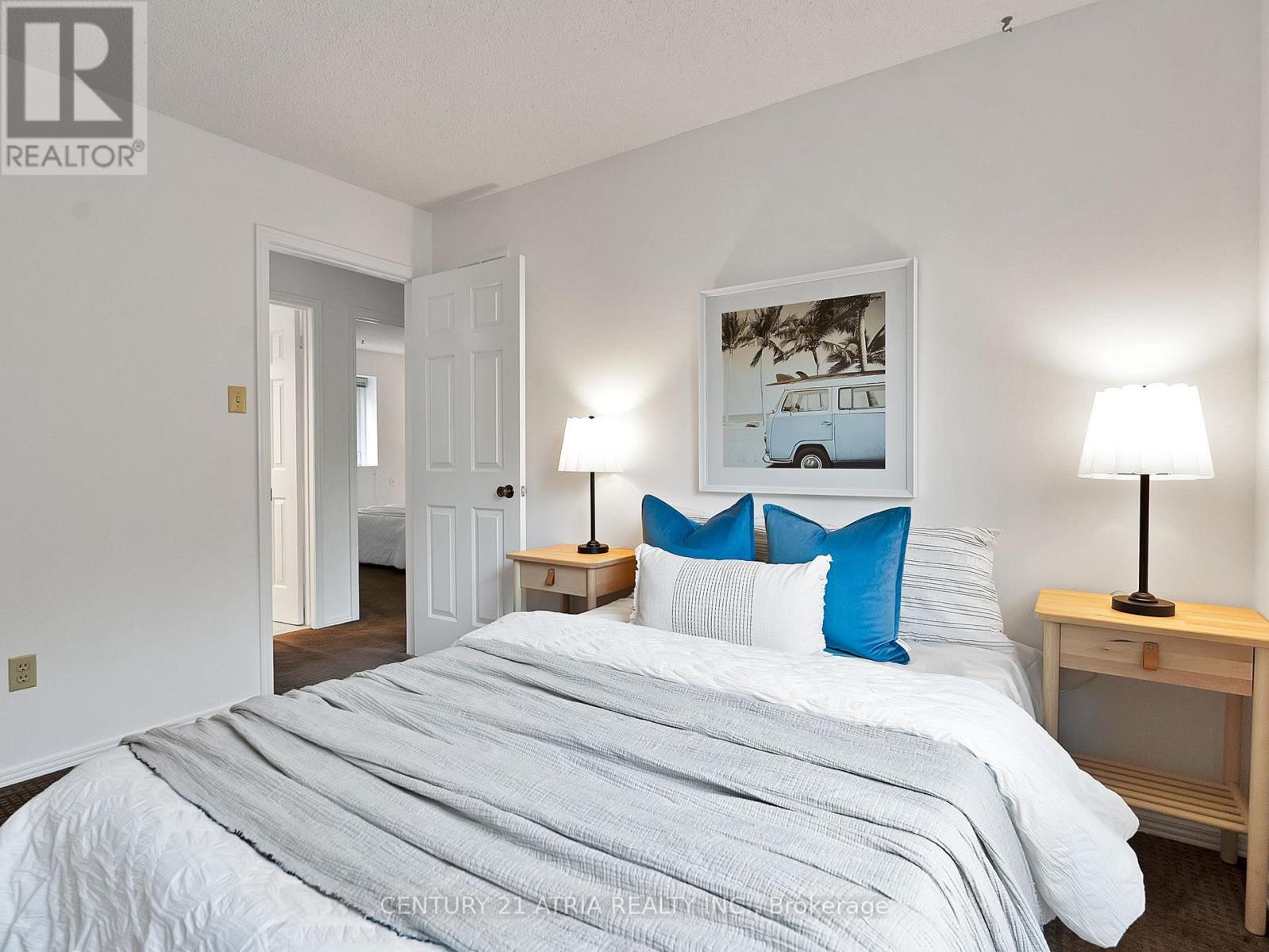 21 LONGBOW SQUARE - 31