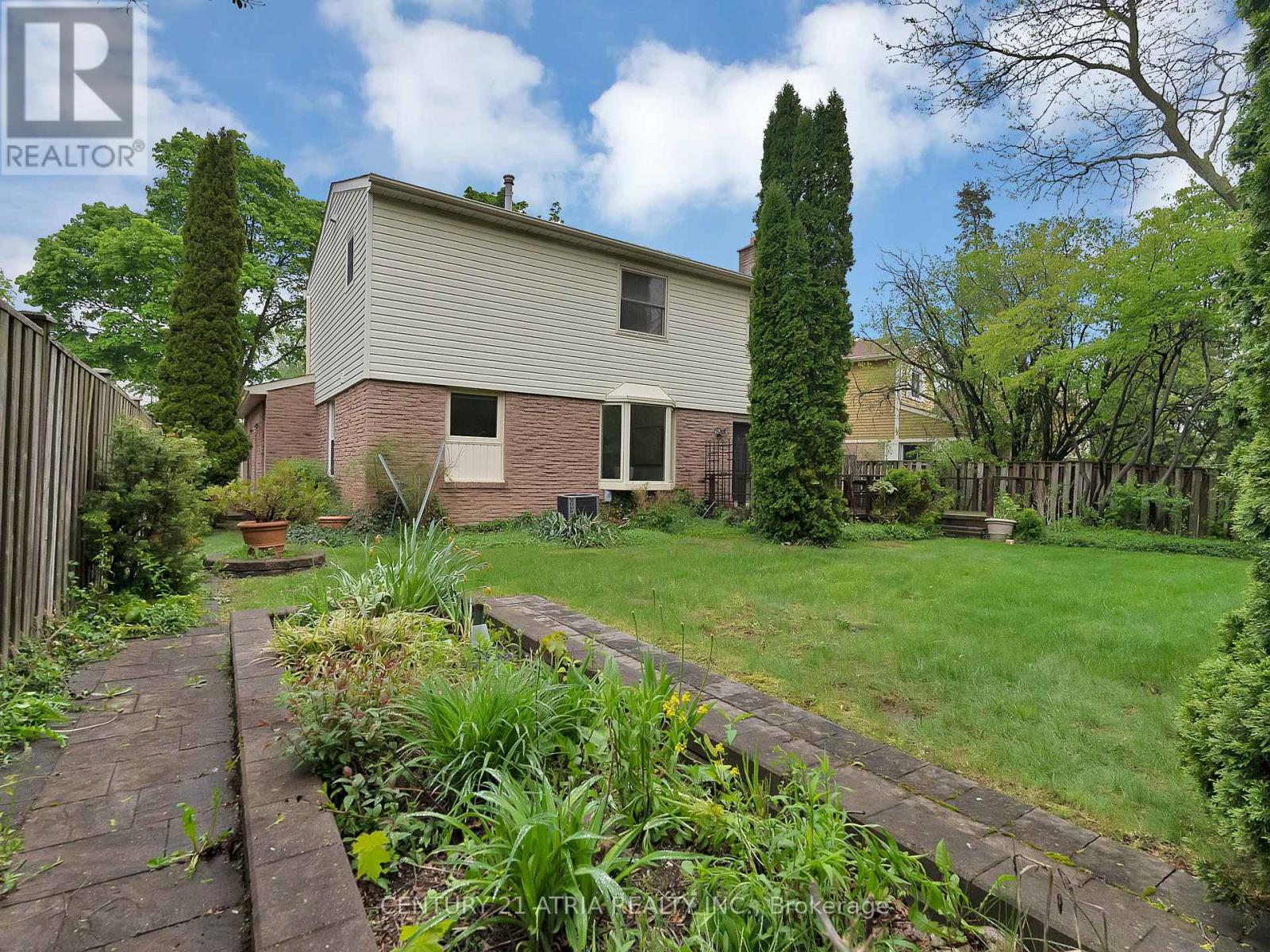21 LONGBOW SQUARE - 36