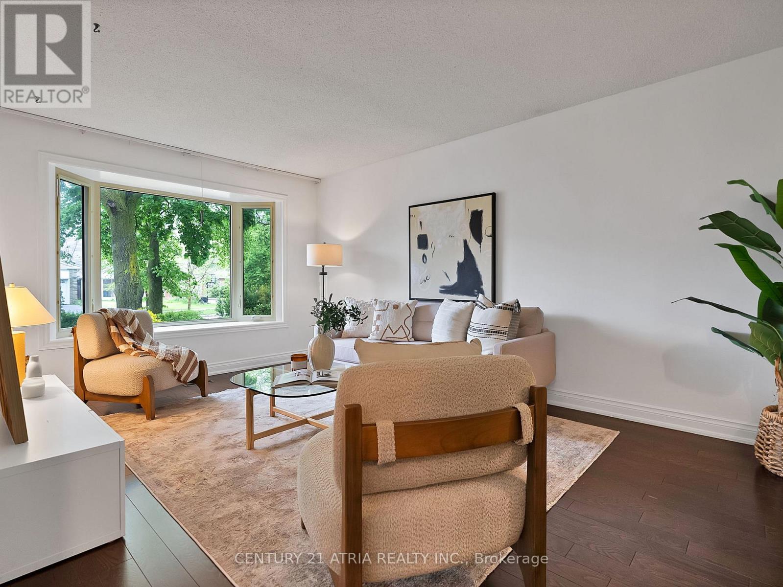 21 LONGBOW SQUARE - 7