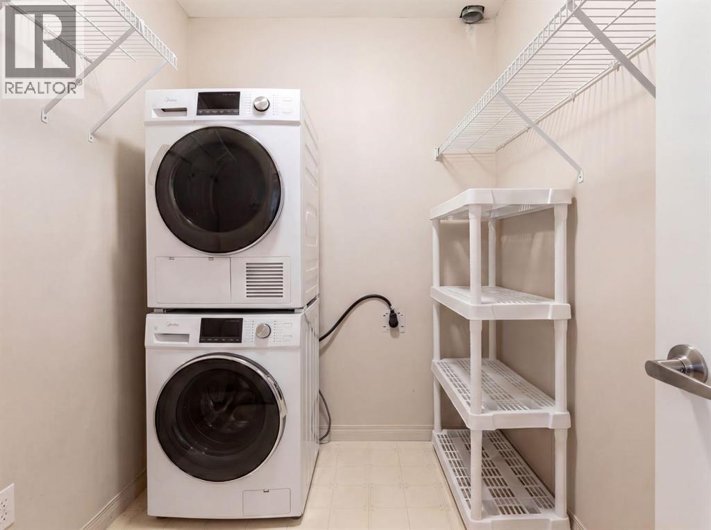 #210 3 Parklane Way - 12