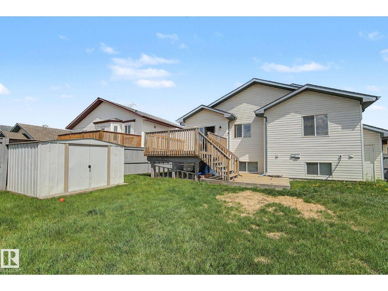 7565 165A AV NW - 45