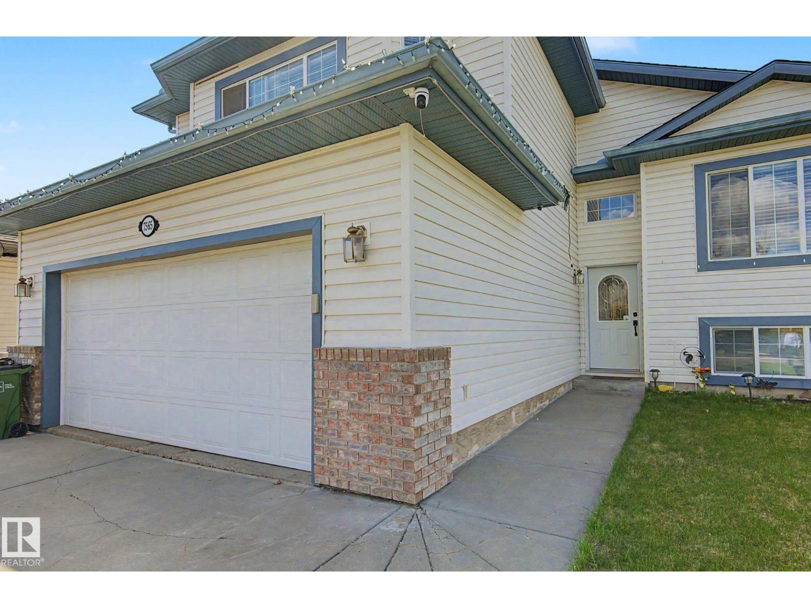 7565 165A AV NW - Image 2