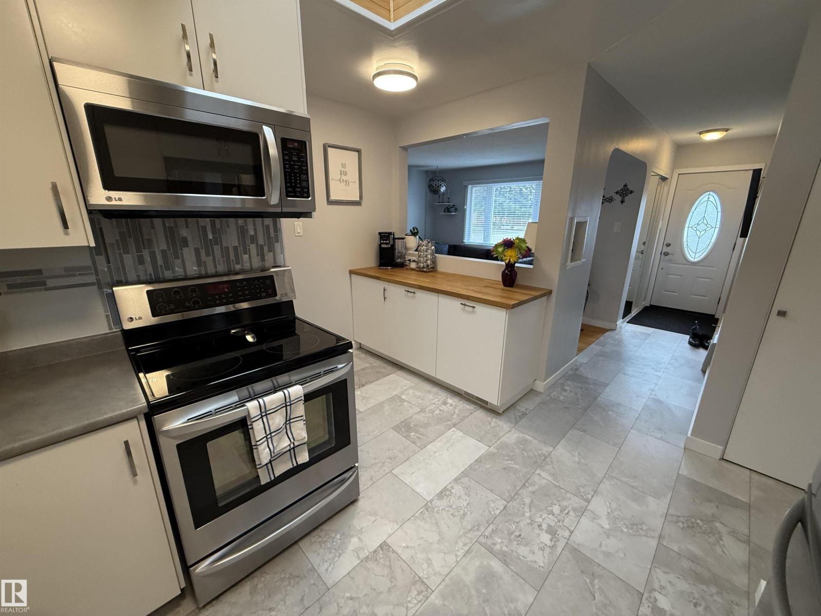 11948 132 ST NW - 9