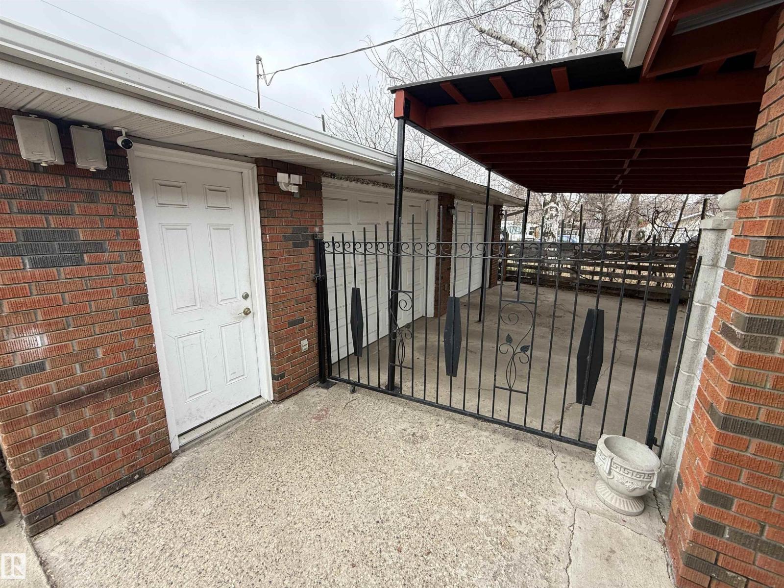 11948 132 ST NW - 33
