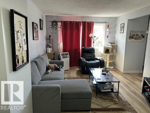 51 Mcleod PL NW - 4