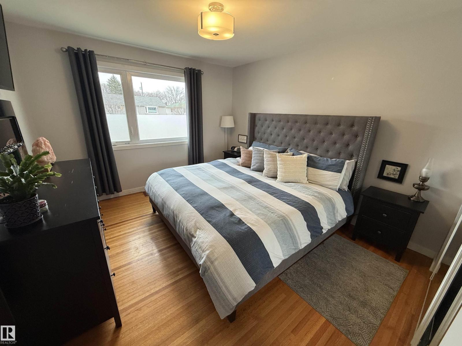 11948 132 ST NW - 13