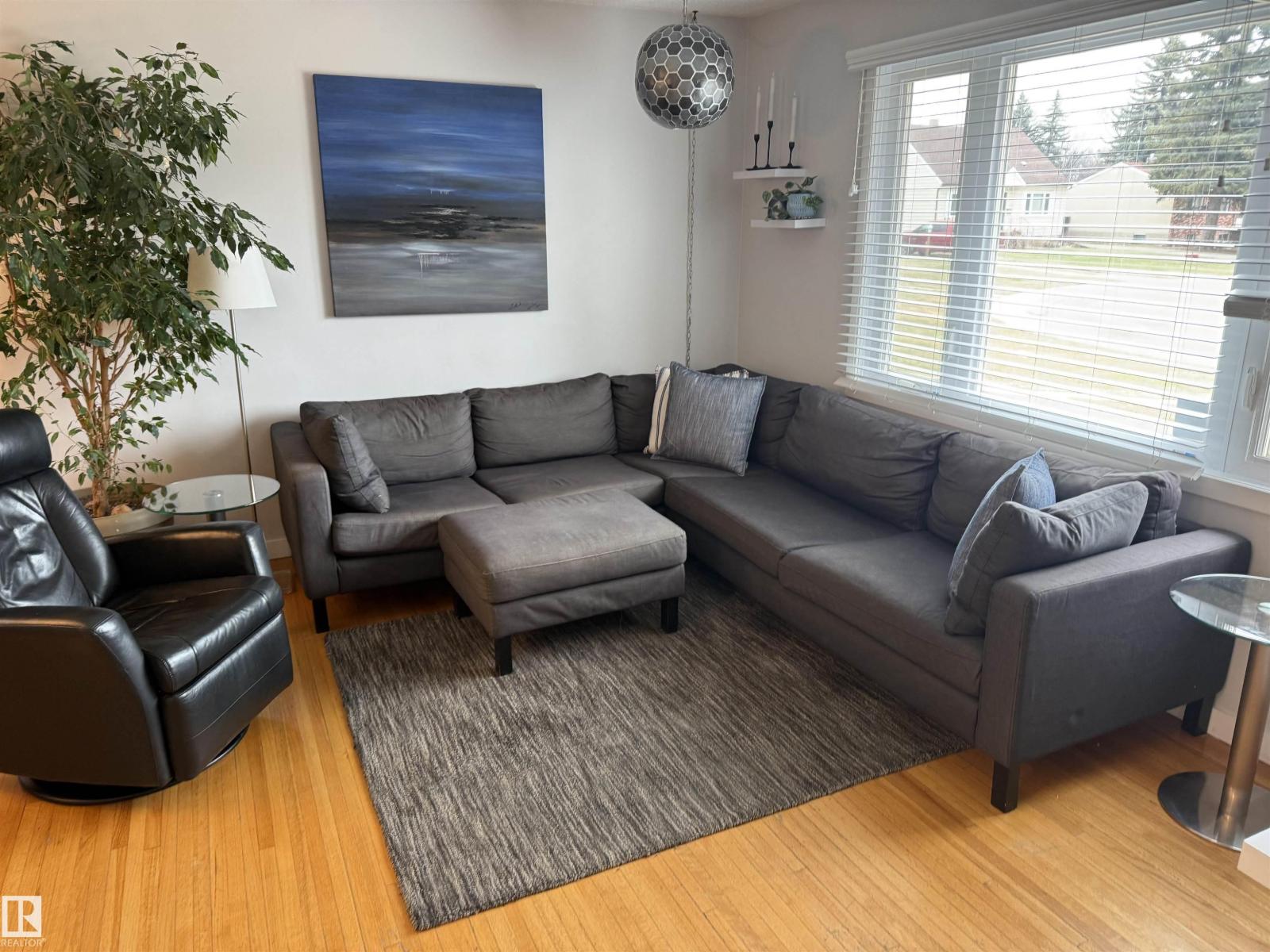11948 132 ST NW - Image 2