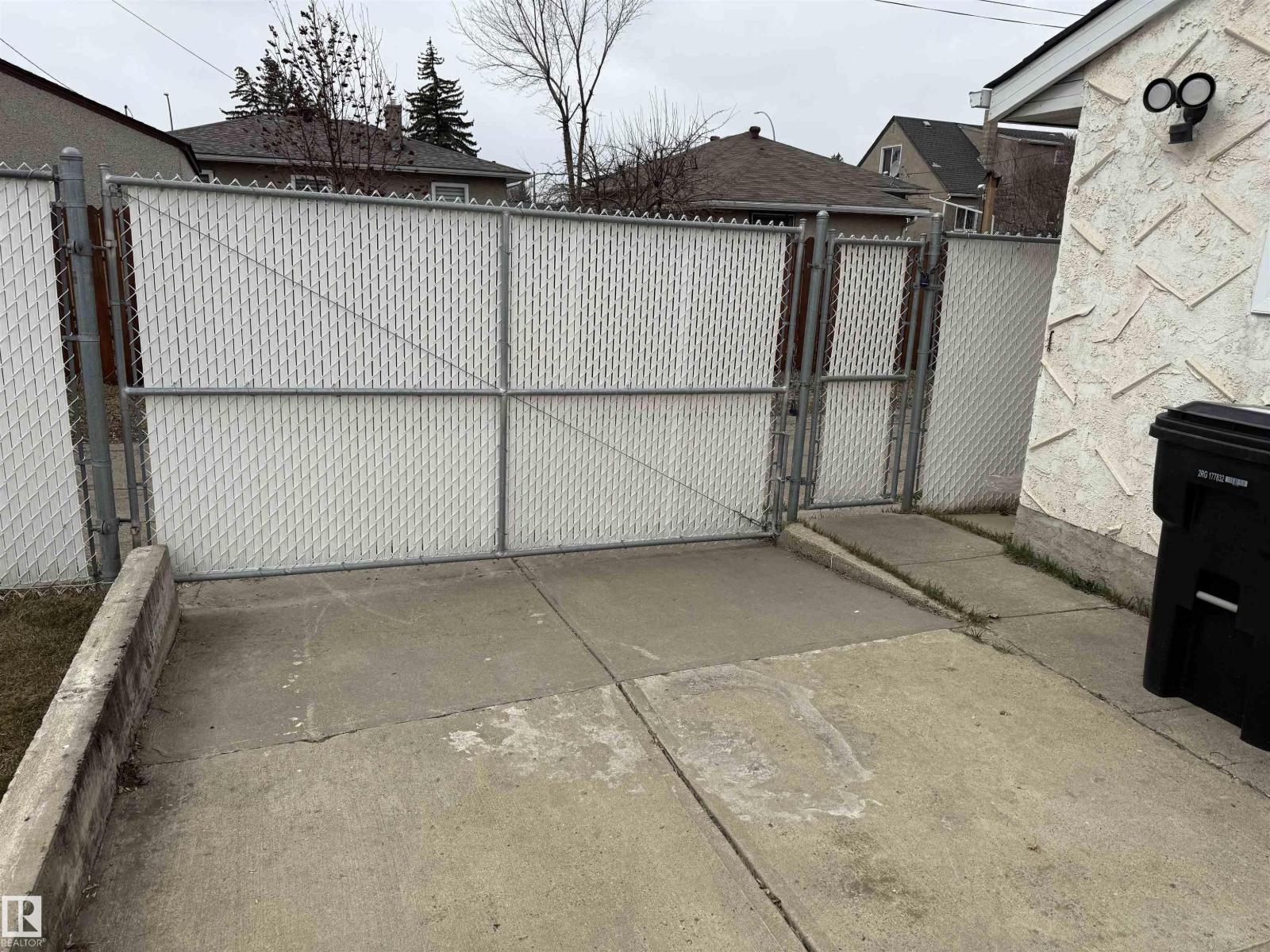 11948 132 ST NW - 27