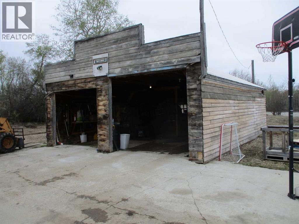 935004 Rge Rd 232 - 3