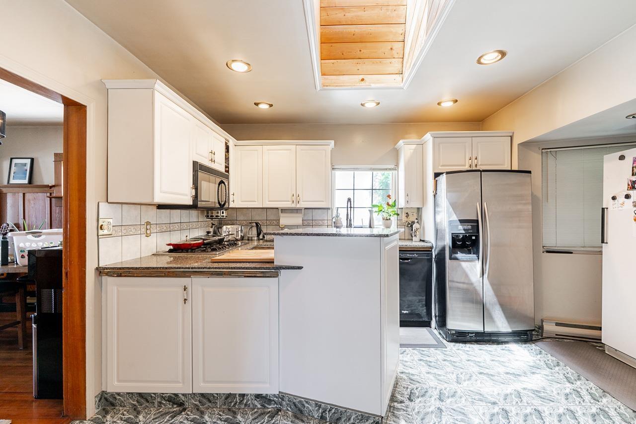 15410 VICTORIA AVENUE, White Rock