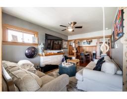15410 Victoria Avenue, White Rock, BC V4B1H3 Photo 14