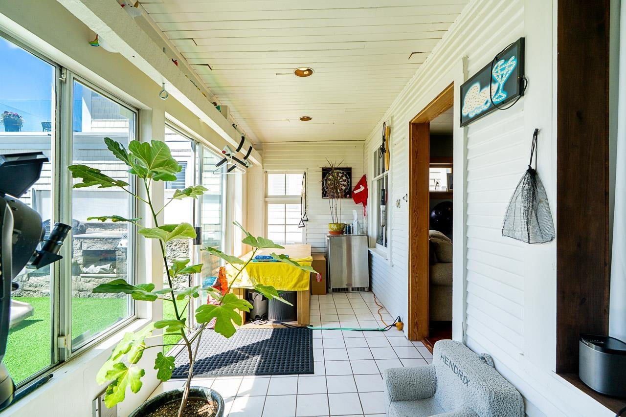 15410 VICTORIA AVENUE, White Rock