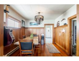 15410 Victoria Avenue, White Rock, BC V4B1H3 Photo 12