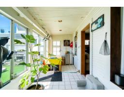 15410 Victoria Avenue, White Rock, BC V4B1H3 Photo 19