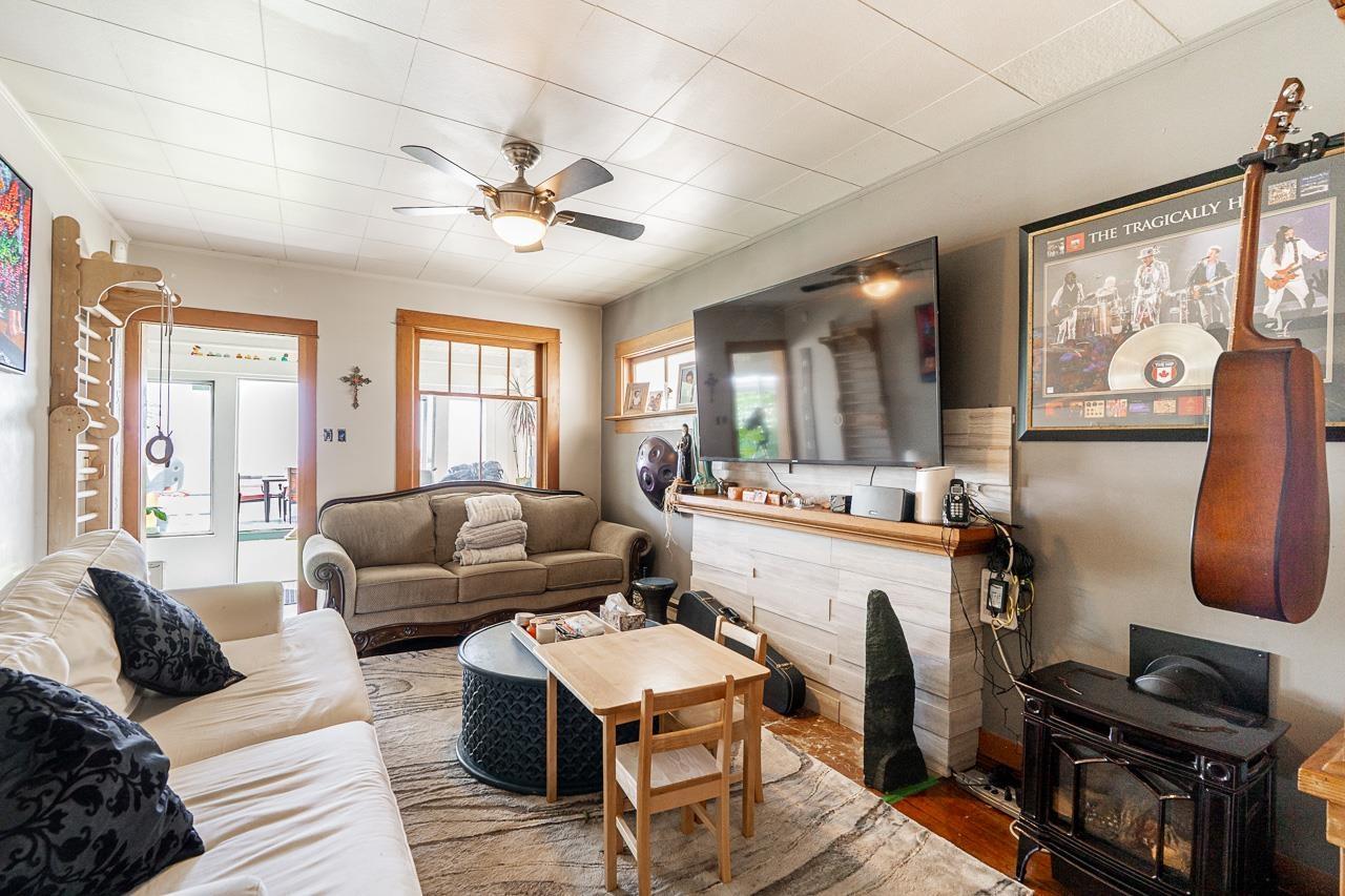 15410 VICTORIA AVENUE, White Rock
