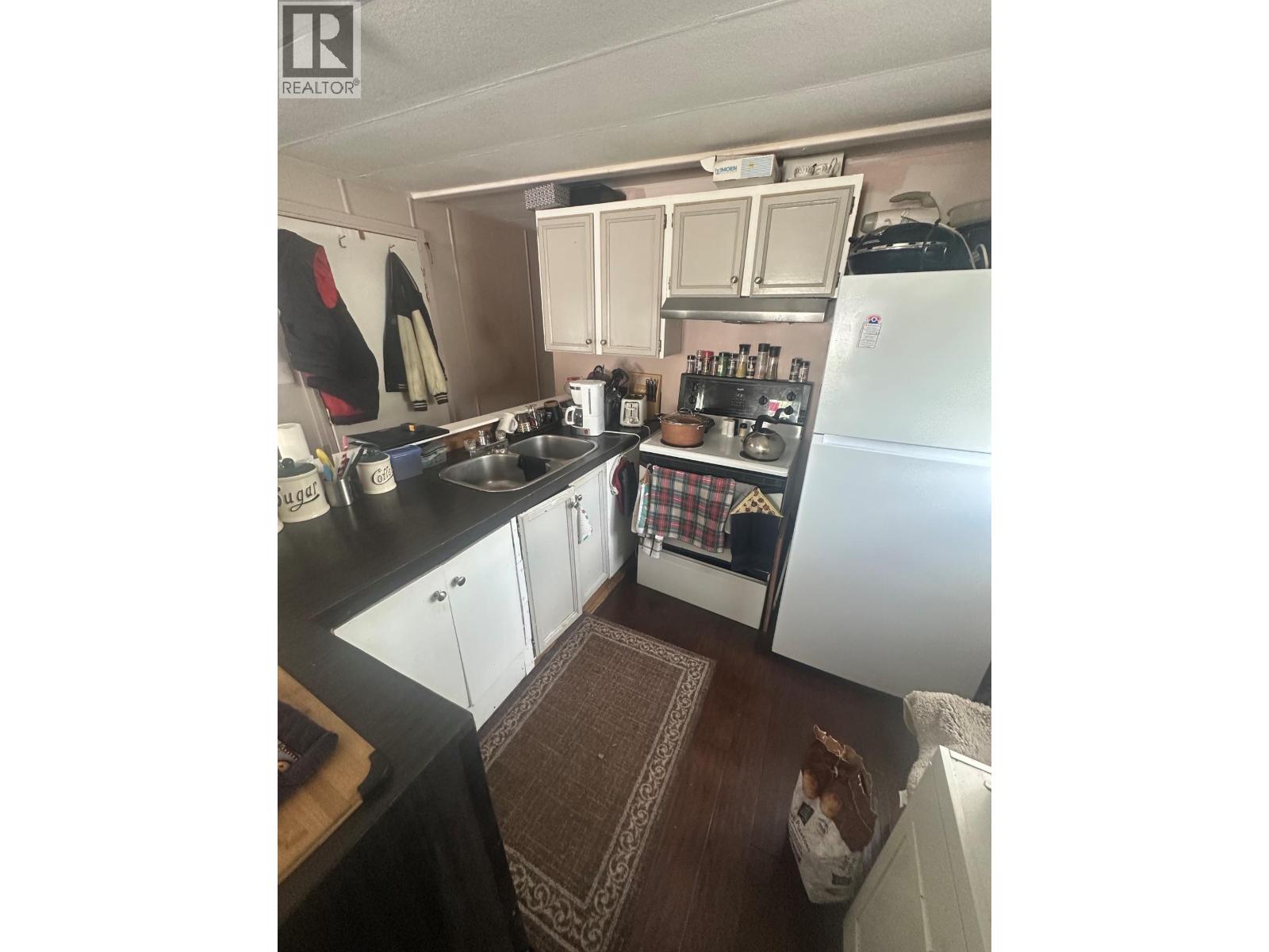5229 44 Street SE - 3