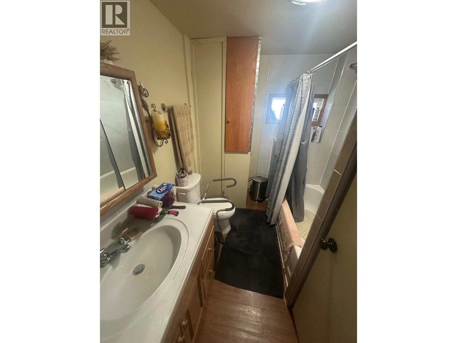 5229 44 Street SE - 6