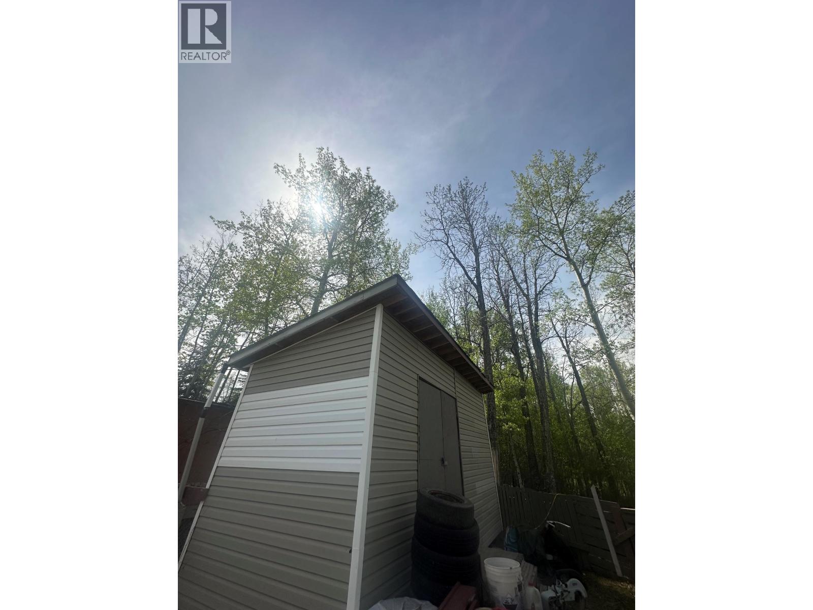 5229 44 Street SE - 11