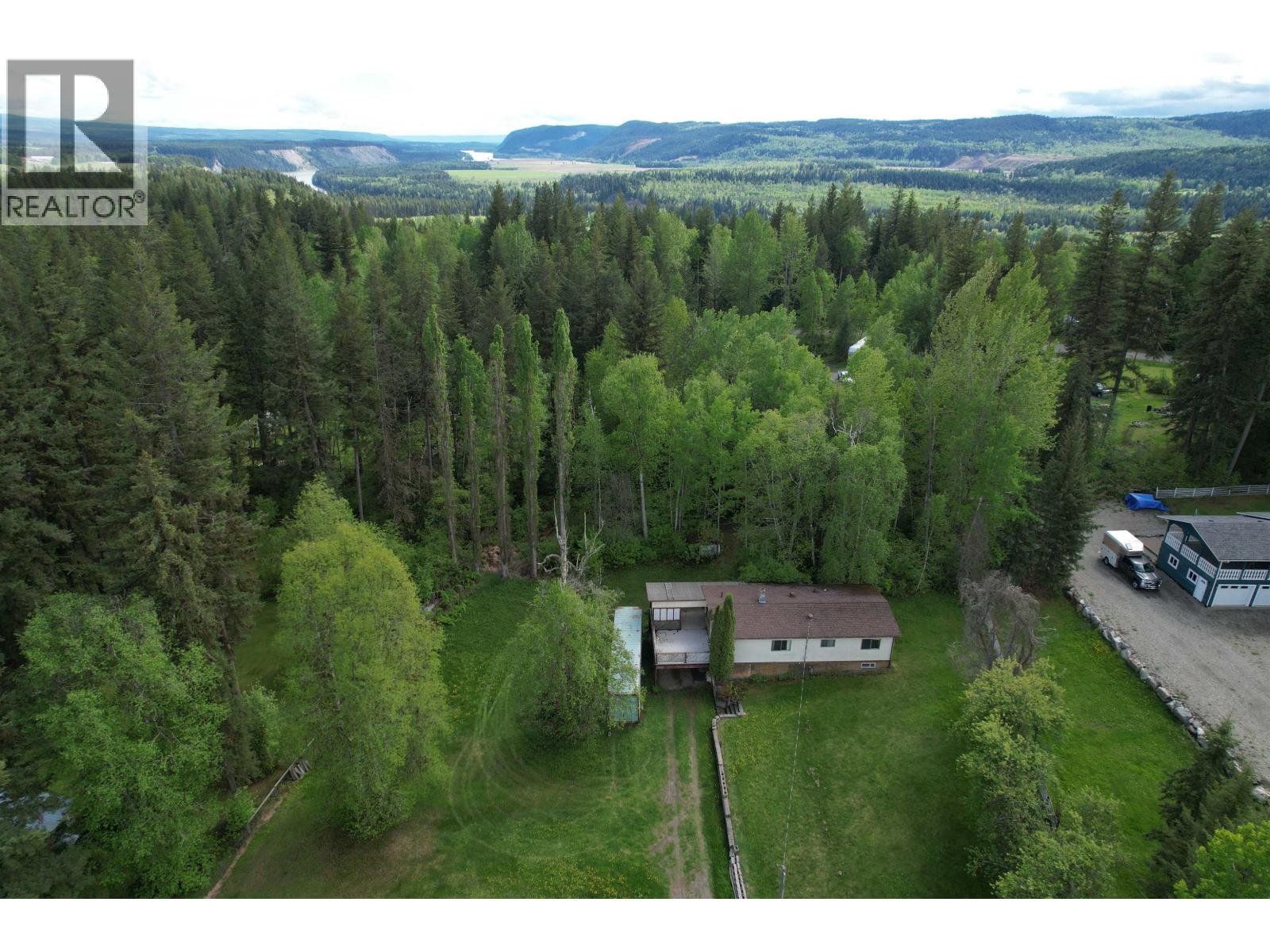 3813 LOLOFF CRESCENT - 2