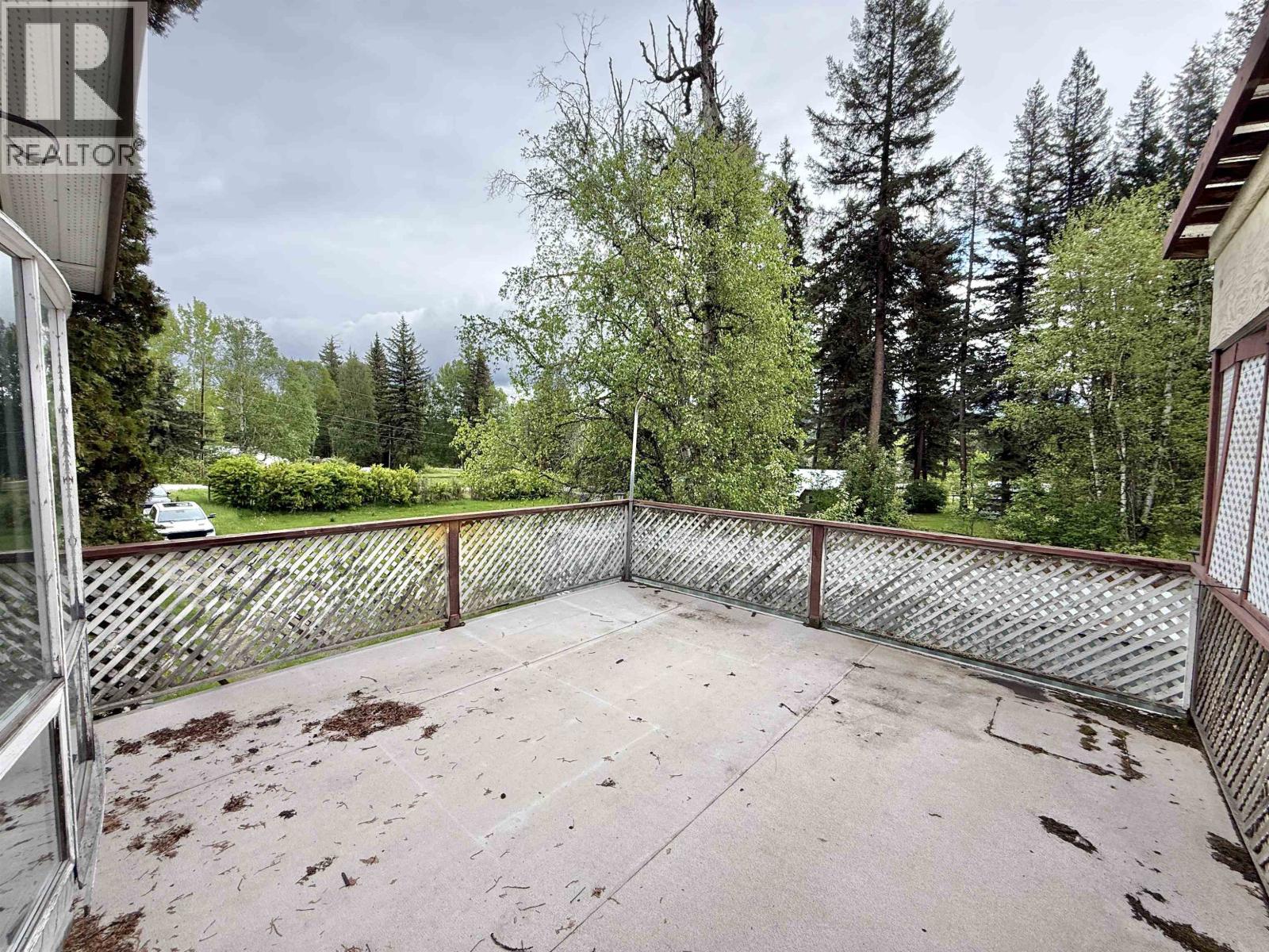 3813 LOLOFF CRESCENT - 33