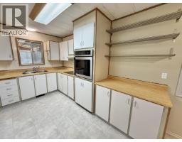 Kitchen - 3813 Loloff Crescent, Quesnel, BC V2J6E3 Photo 6