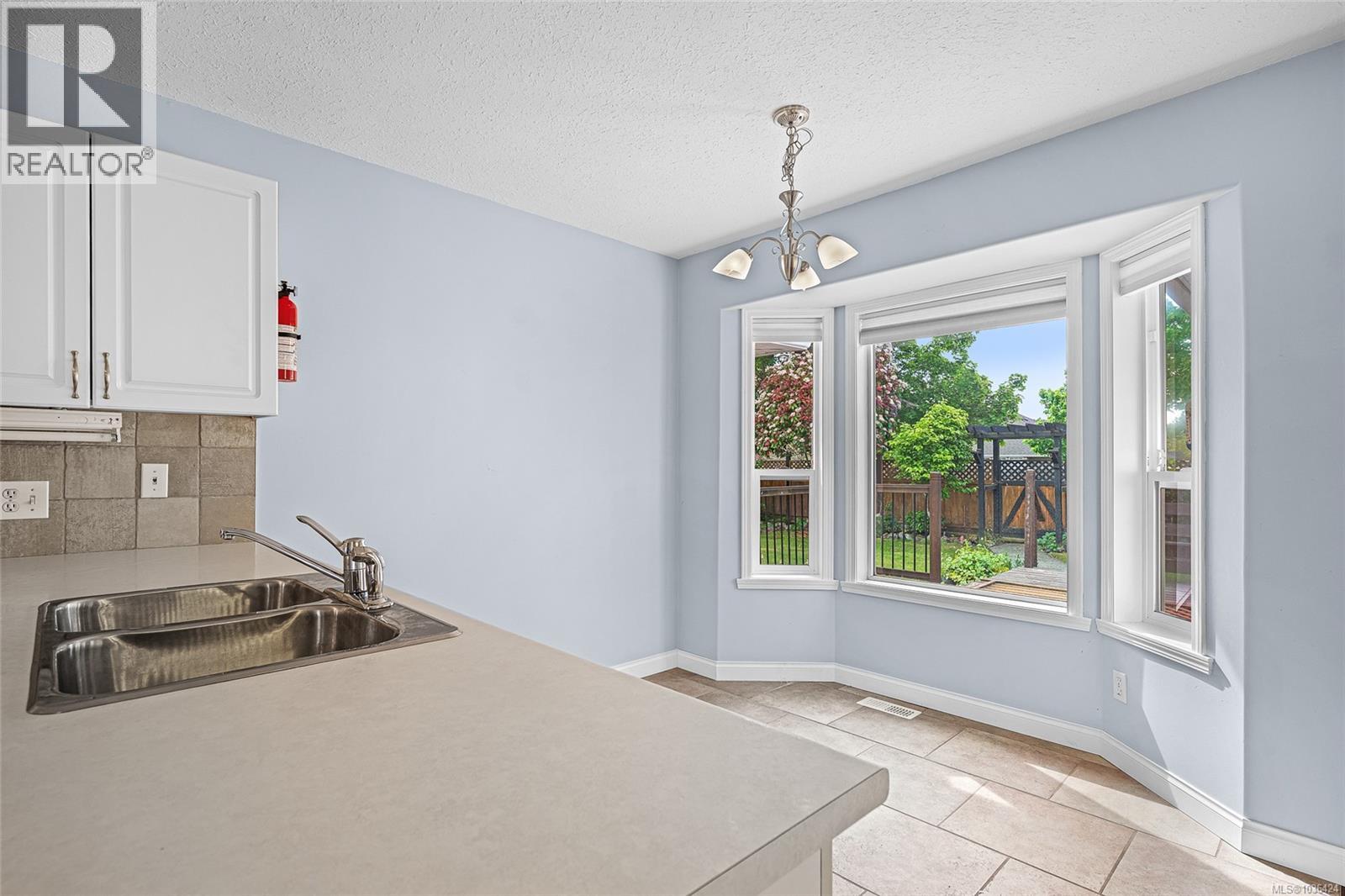 755 Ermineskin Ave - 12