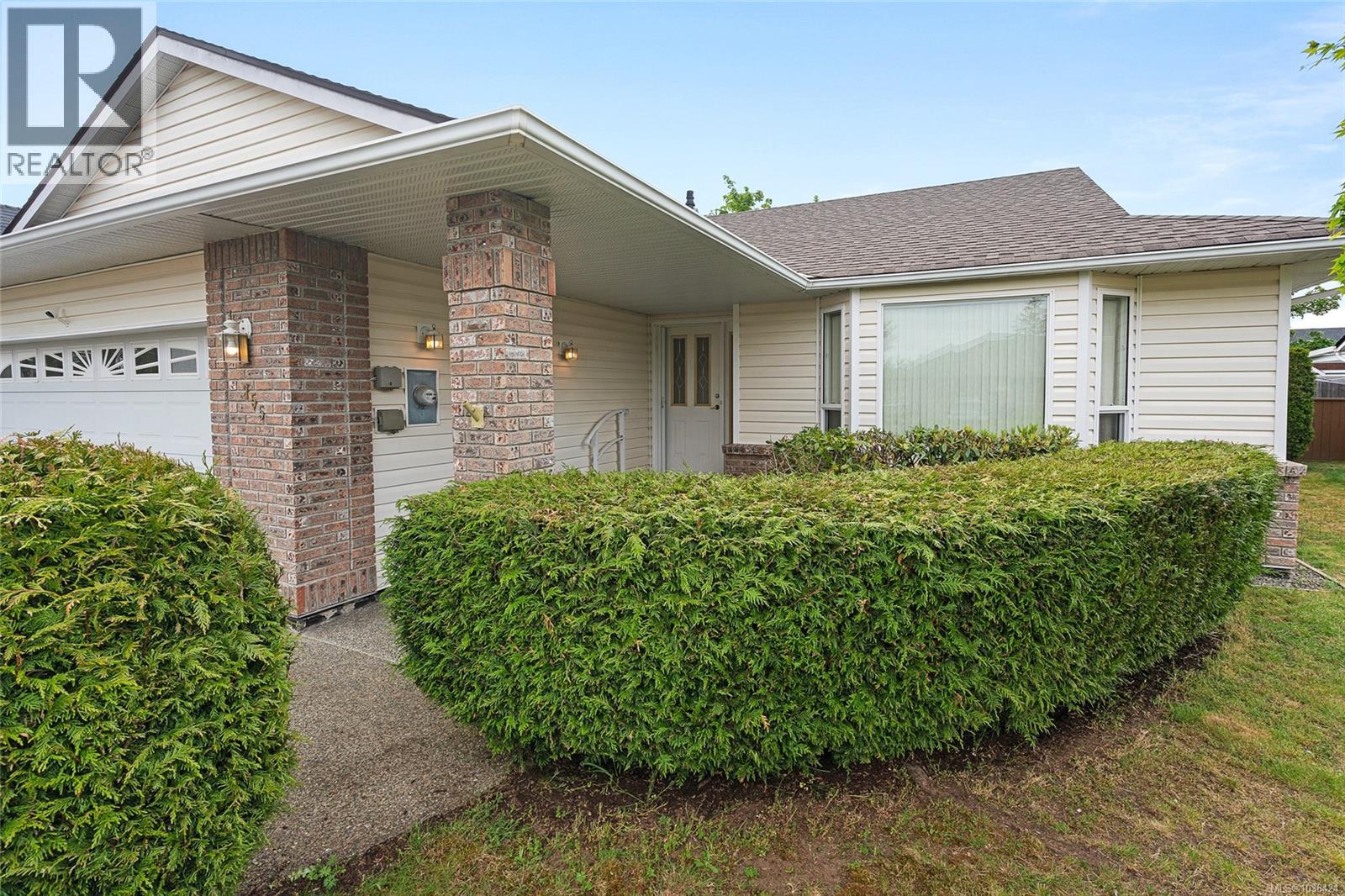 755 Ermineskin Ave - 4