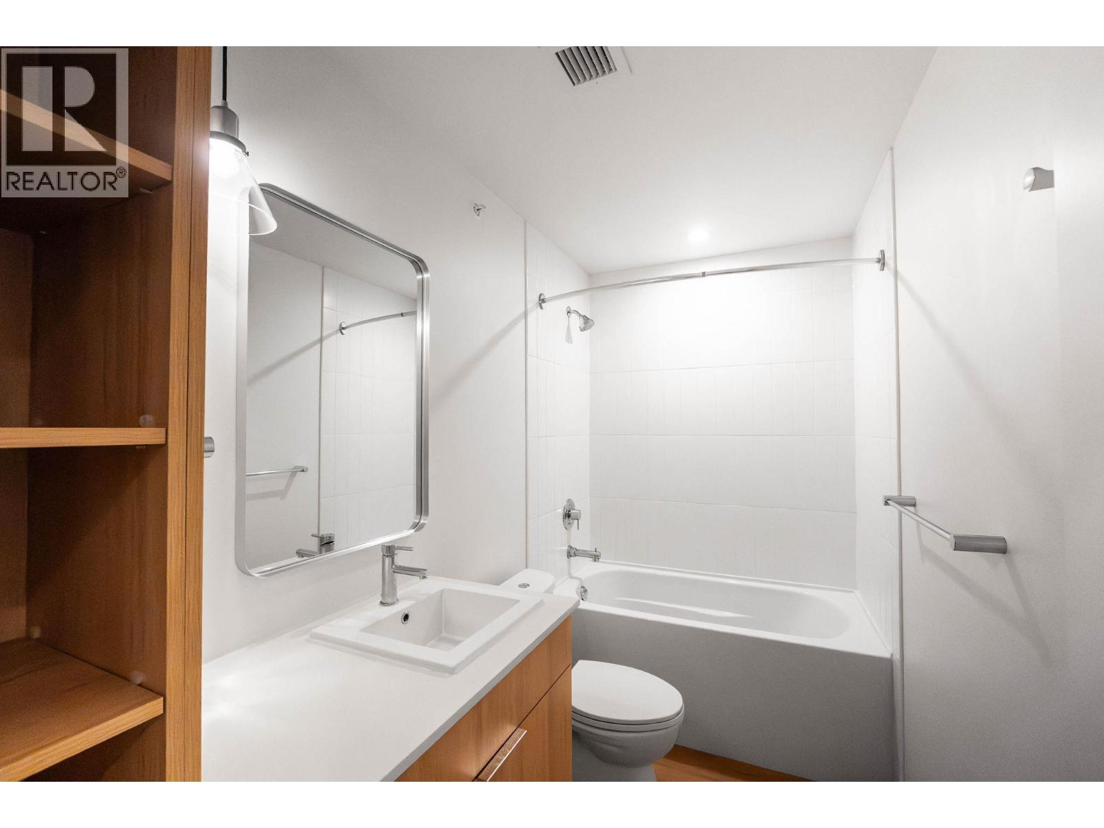 #610 604 Cawston Avenue - 8