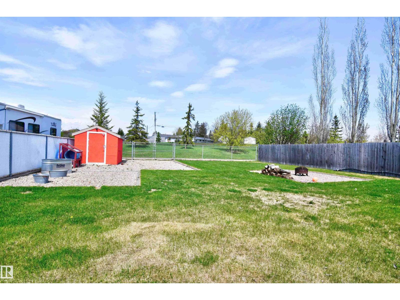 5426 53 AV — photo 29