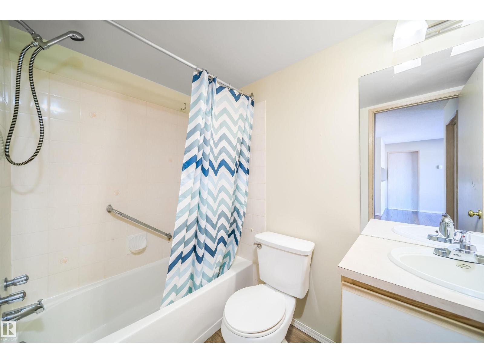 #213 5065 31 AV NW - 26